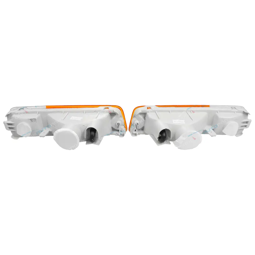 thumbnail image 2 of Pair Front Bar Indicator Lamps For Mitsubishi Triton MK 1996-2006 – LH+RH Set Aftermarket 2 of 6